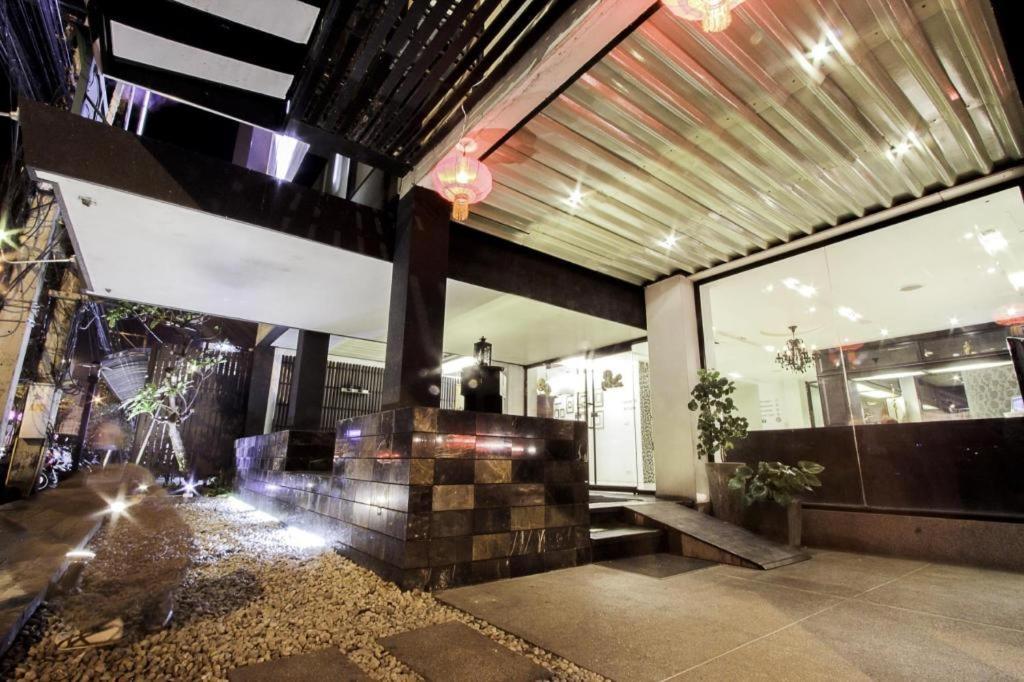 The Ratchathani Hotel 3*