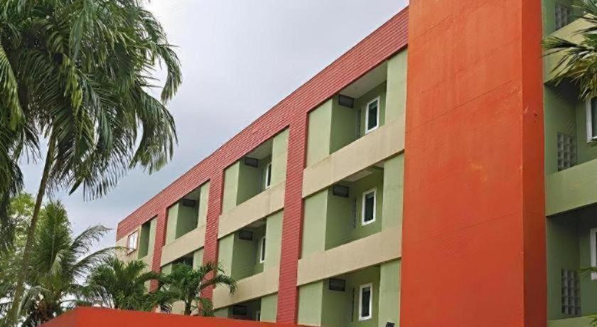 Ecozy Hotel