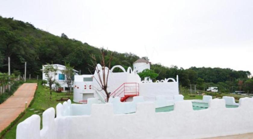 The Buda Muak Lek