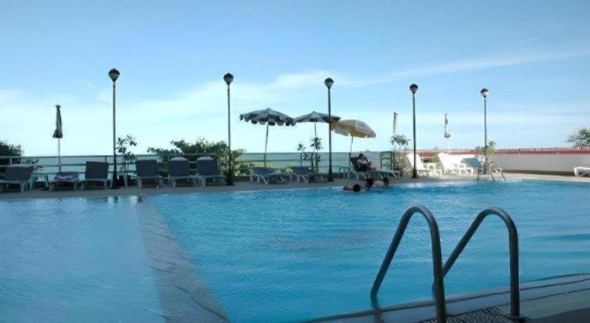 Blue Wave Resort