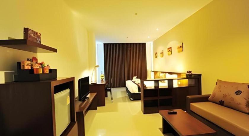 Hotel World Palace