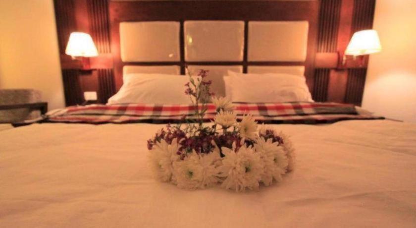 Hotel River