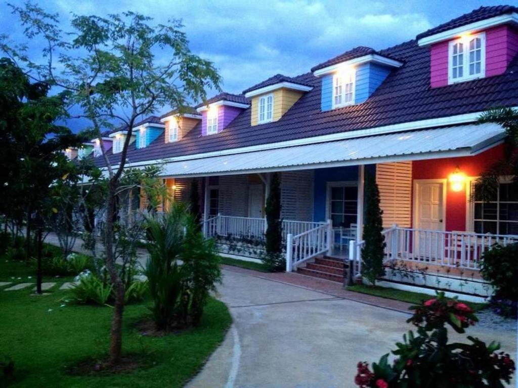 Chiangkhan Gallery Resort