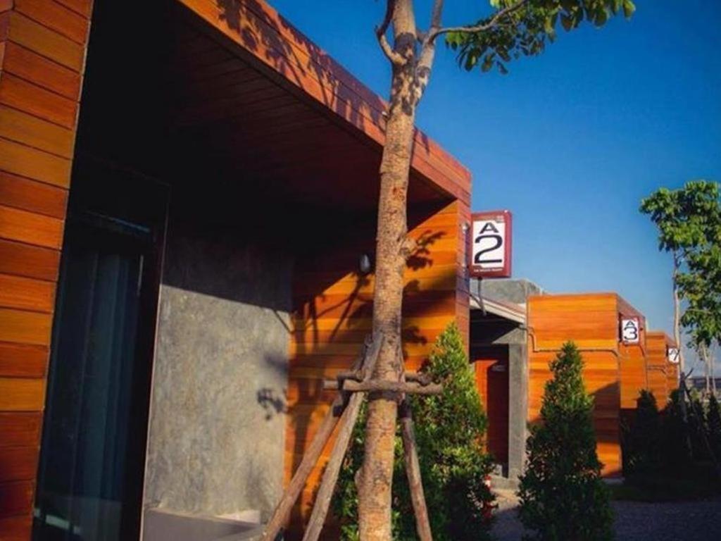 The Infinite Resort 2*