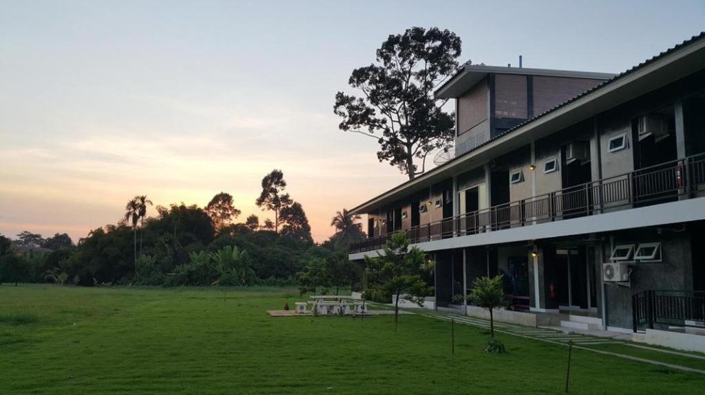 Resort Loft Village 2*