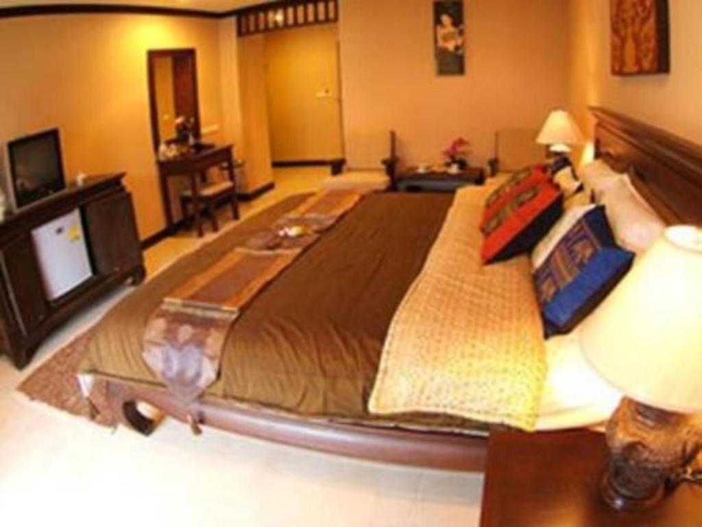 Hotel R-con
