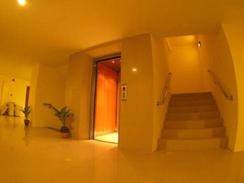 Hotel R-con 3*