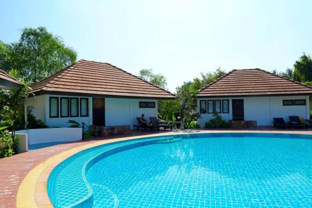 Baan Suan Nuan Ta Samut Songkhram