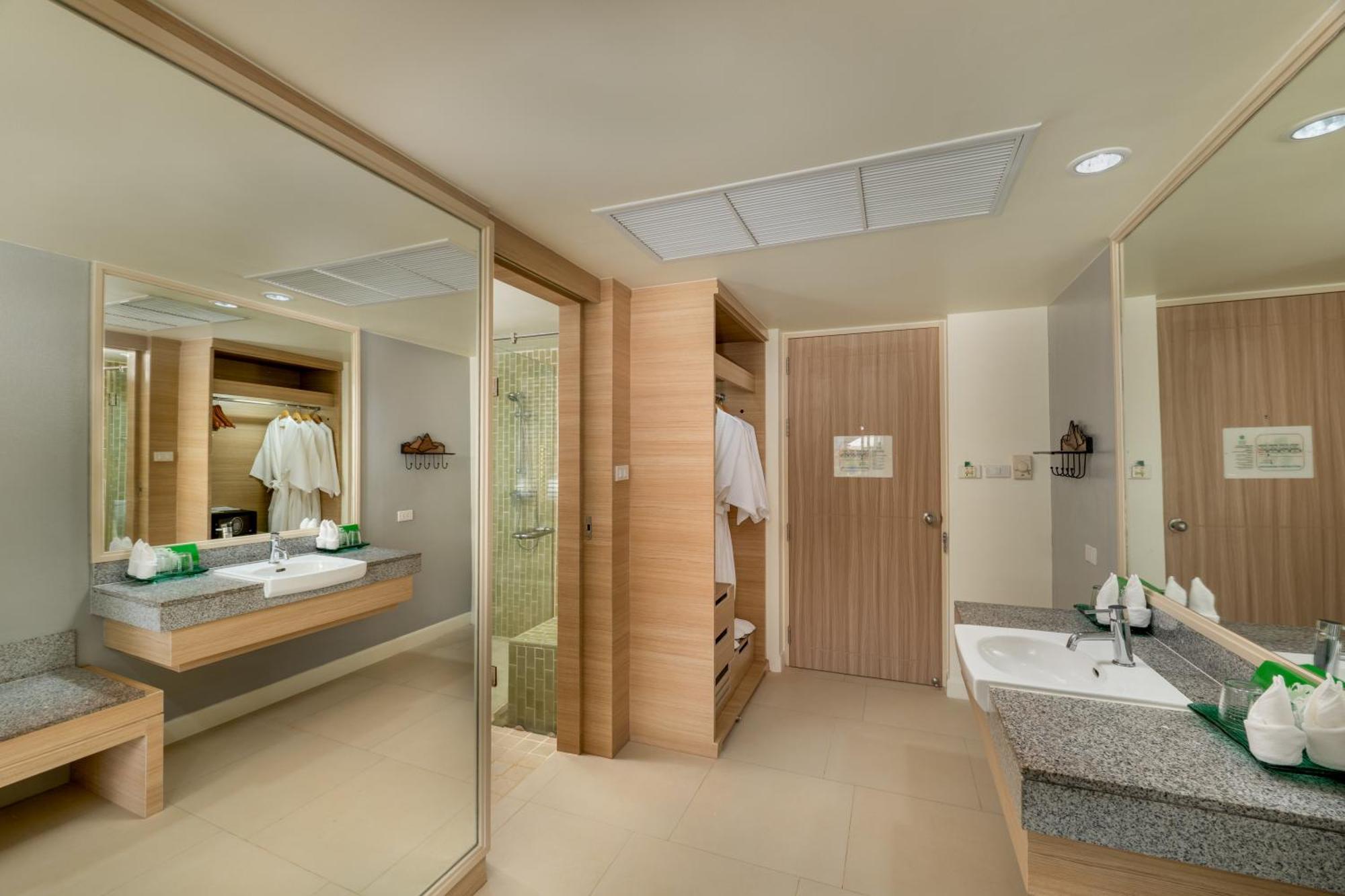 Resort The Briza Resort, Sha Extra Khao Lak