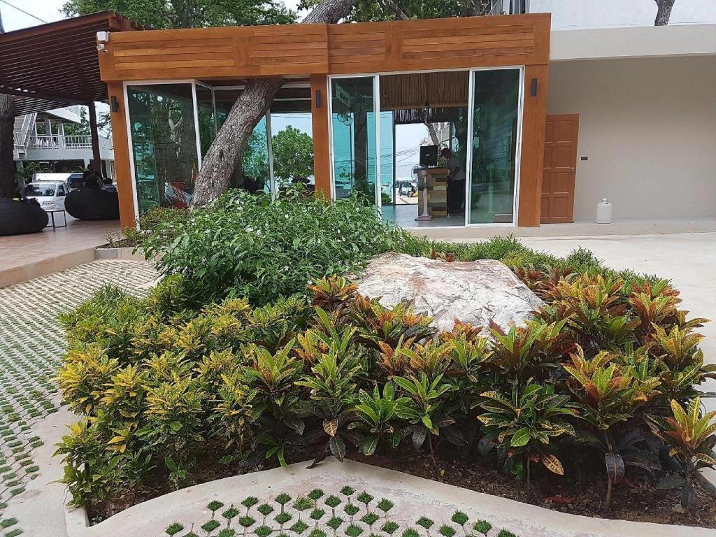 Resort Sealey 3*