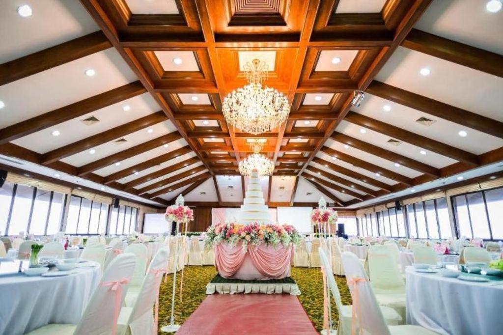 Pinehurst Golf Club And 4* Pathum Thani
