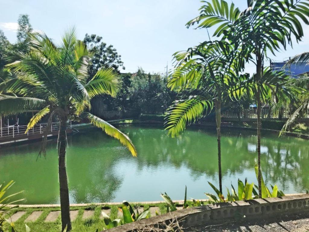 Royal Lee And Resort