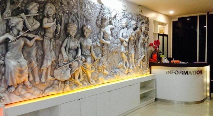 Hotel The Loom Rangsit Pathum Thani
