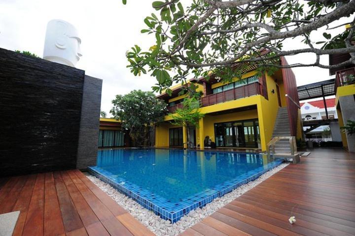 Resort Capstone