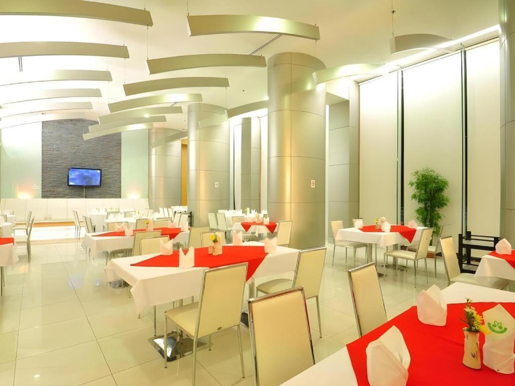 Mayflower Grande Hotel 3*