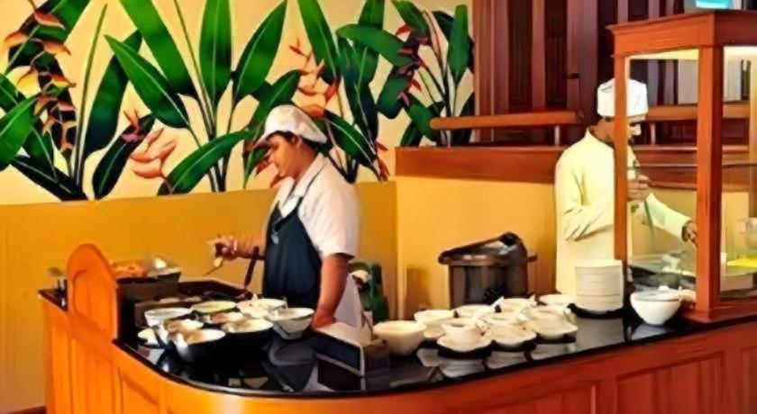 Hotel World Palace 3*