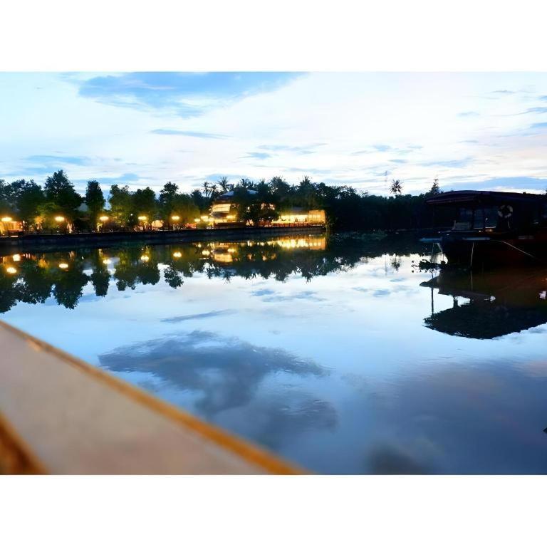 Resort Ruennamyen Amphawa 3*