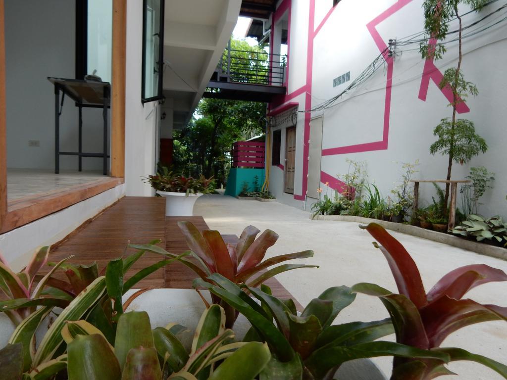 Wandee Hostel Khao Lak