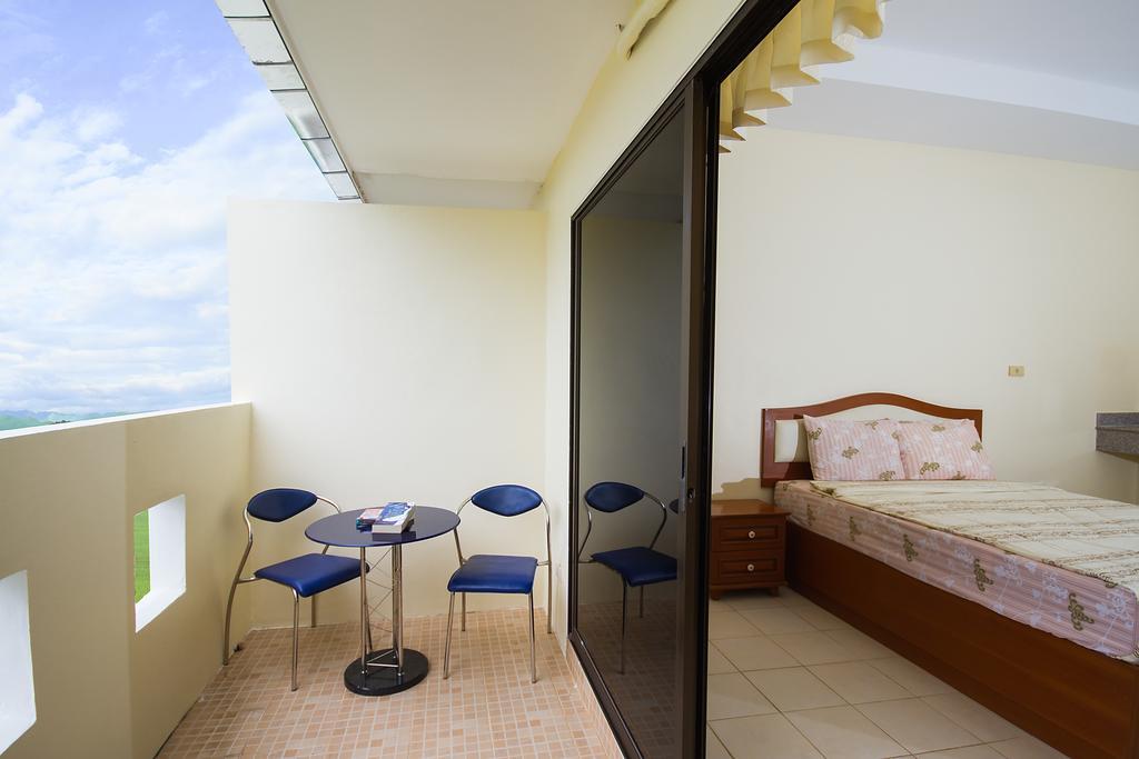 Lake Villa Resort