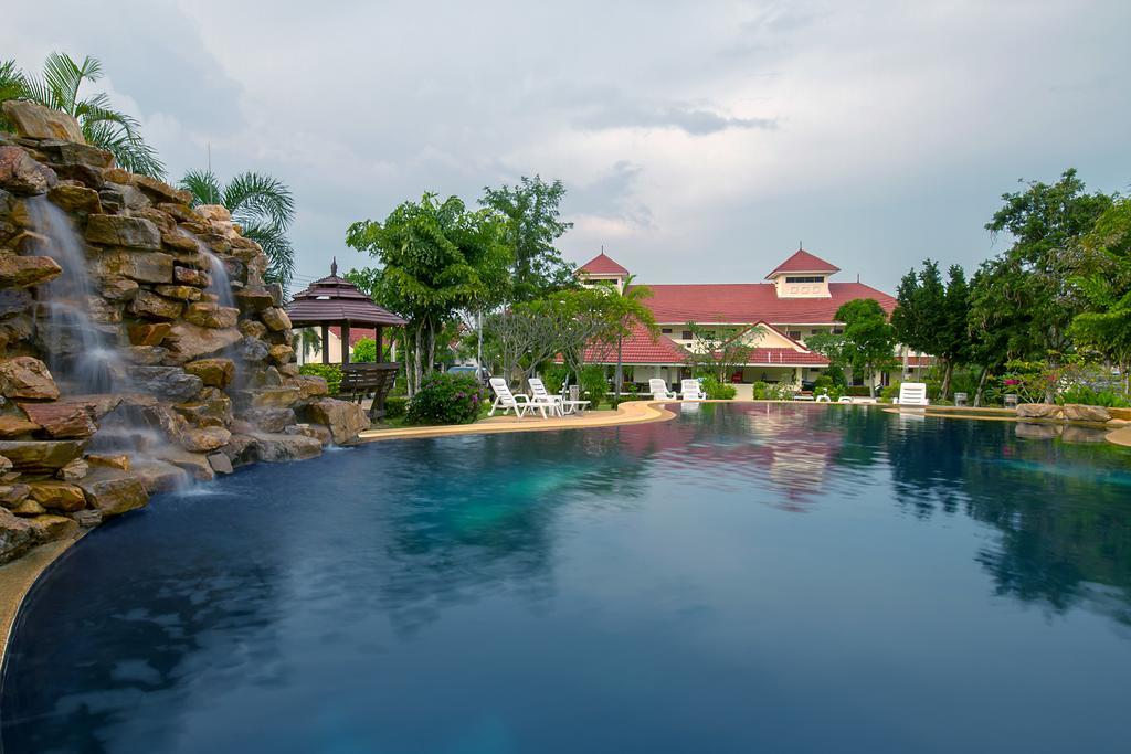 Resort Lake Villa Resort