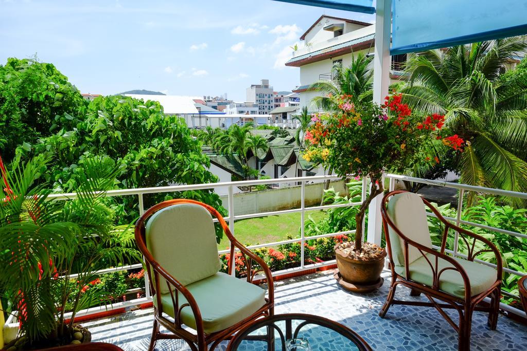 Adonis Guest house