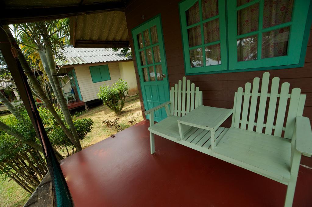 Holiday Beach 2* Trat