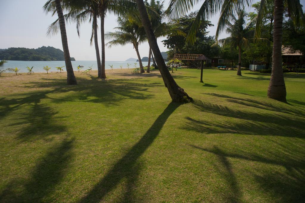 Holiday Beach 2* Trat