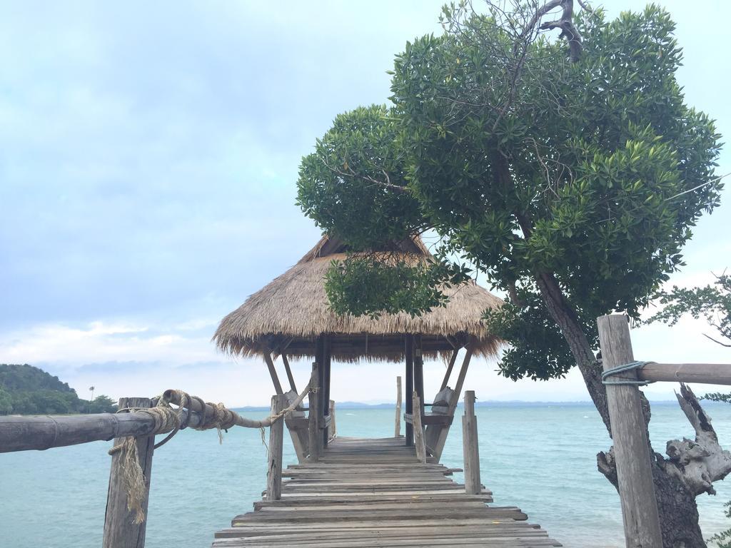 Resort Koh Talu Island