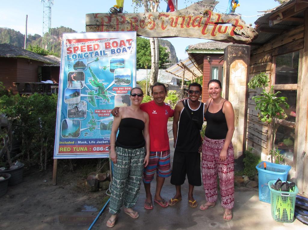 Pp Red Tuna Hut 2*