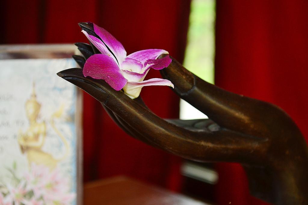 Sunset House Bed & Breakfast Klong Muang Beach