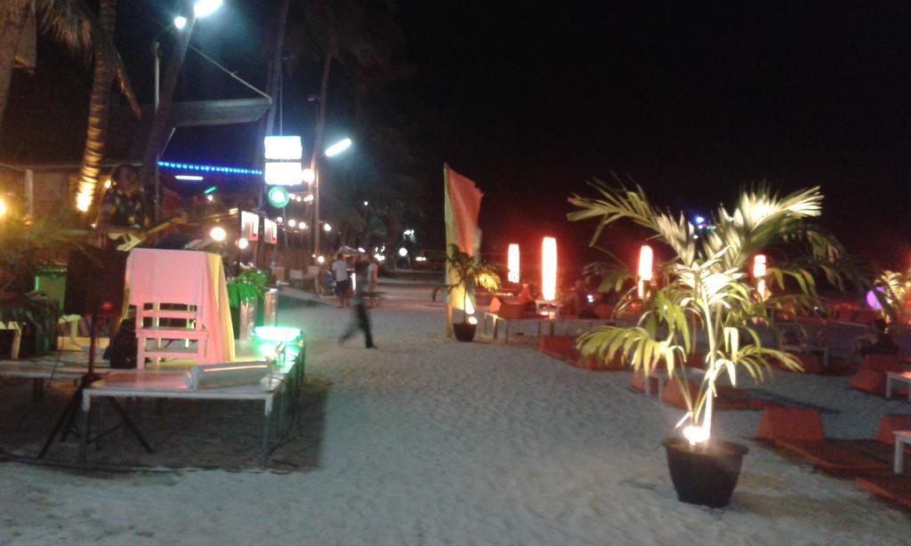 Resort Black & White 3*