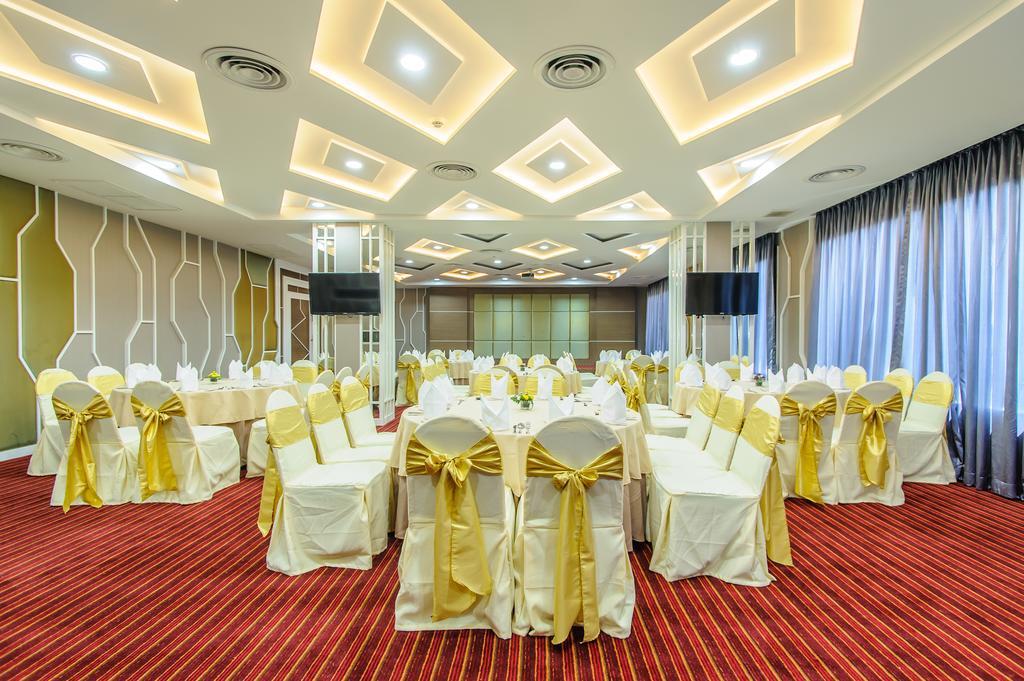 The Paradiso Jk Design 4*