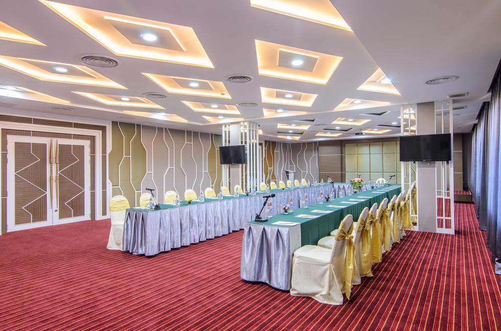 Hotel The Paradiso Jk Design Nakhon Sawan