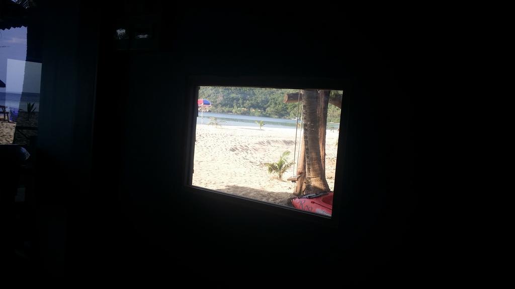 View * Mae Haad