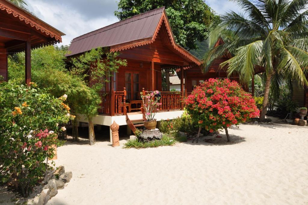 Phangan Rainbow Resort 2*