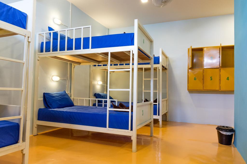 Treechart Hostel *