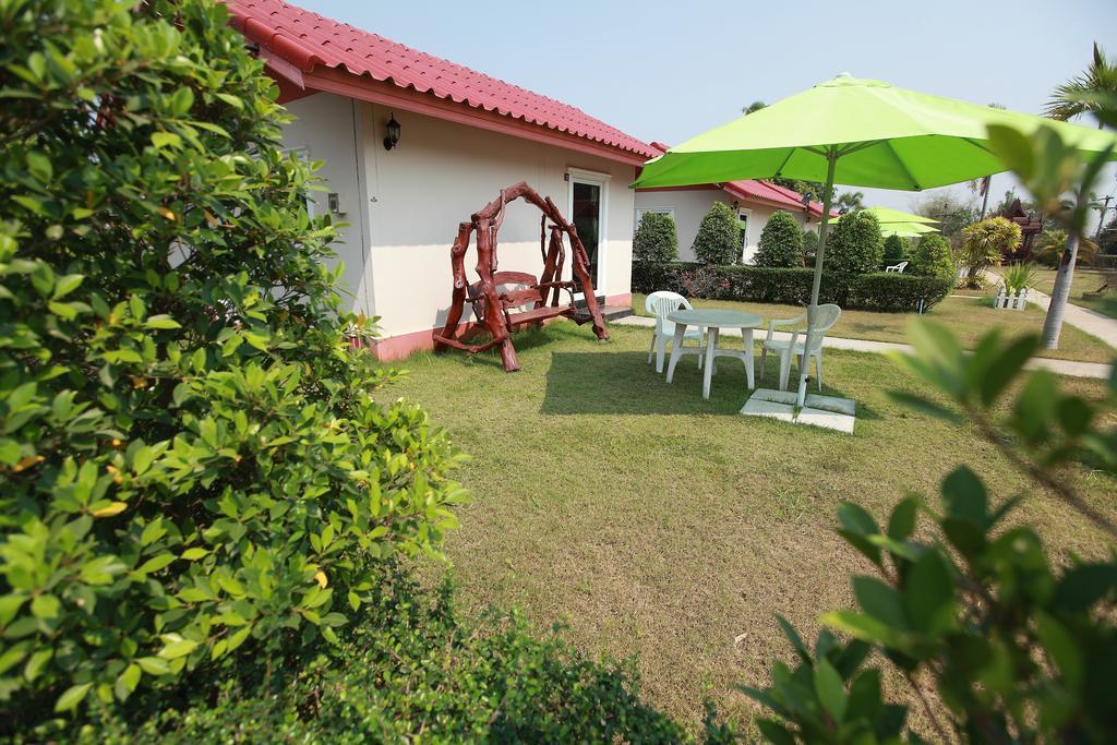 Moon River Hotel 3*