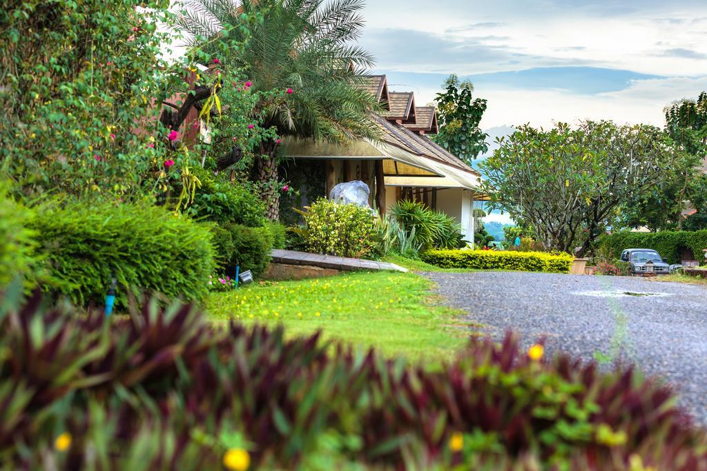 Phukumhom Khao Yai Wangkata