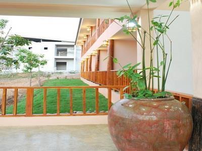 Erawan Inn 2*