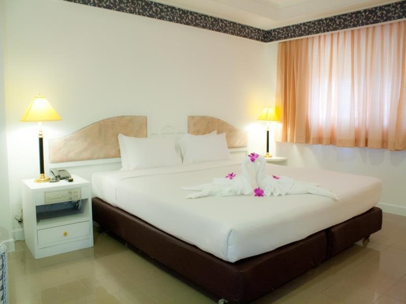Rua Rasada Express Hotel 3*