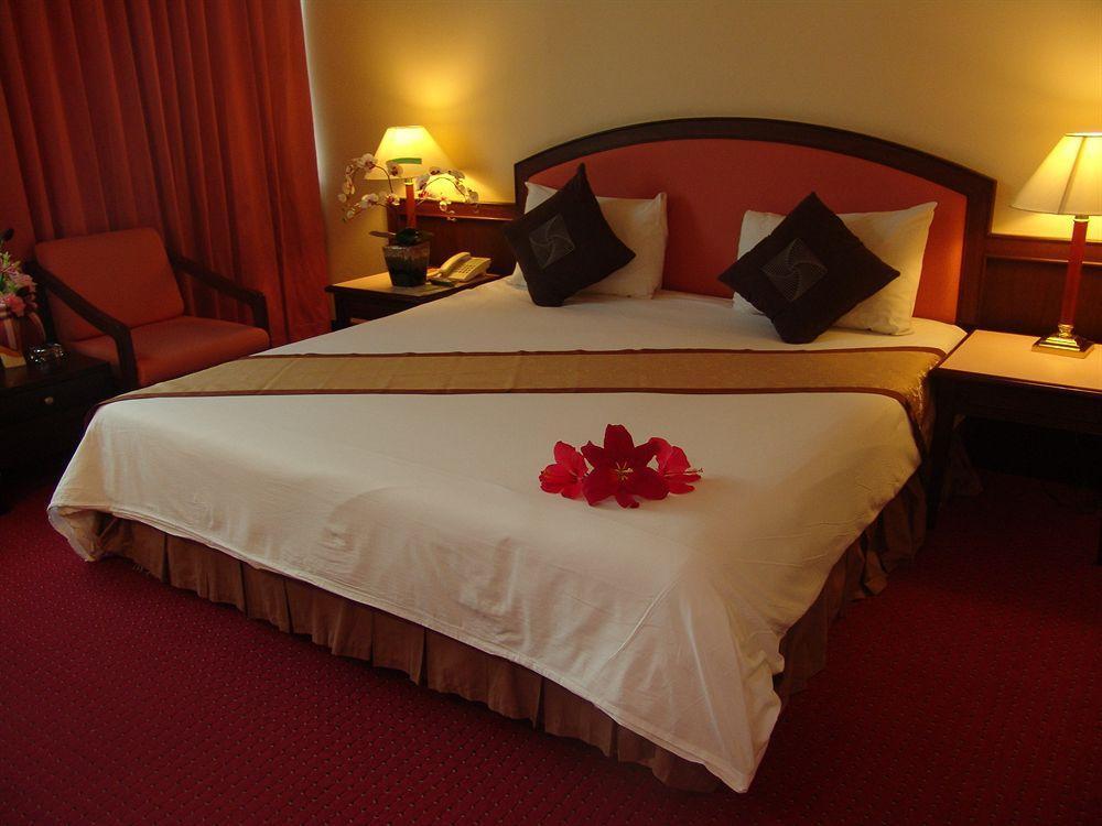 New Season Hotel 3*