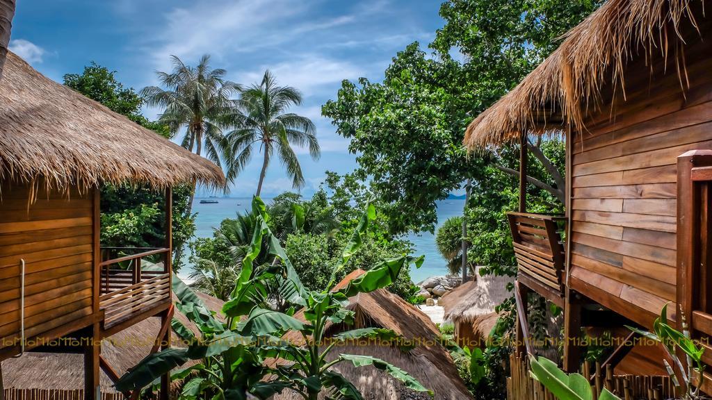 Resort Moons