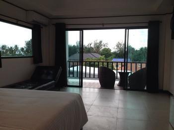 Hotel The Reef &