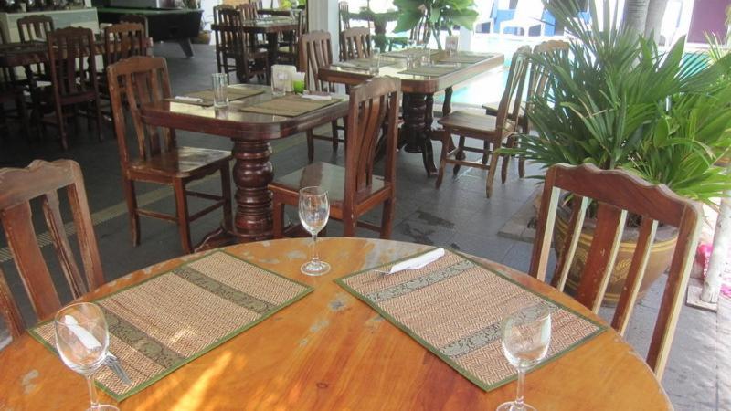 Dao - Dao Cafe Hostel Bang Lamung