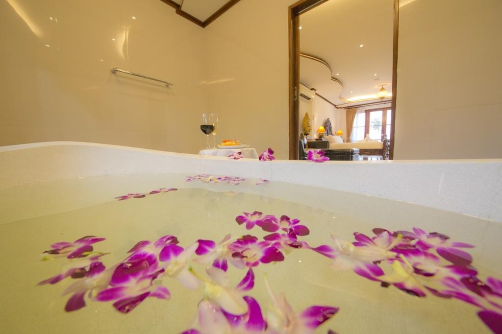 Royal Majestic Grand Thai Villa