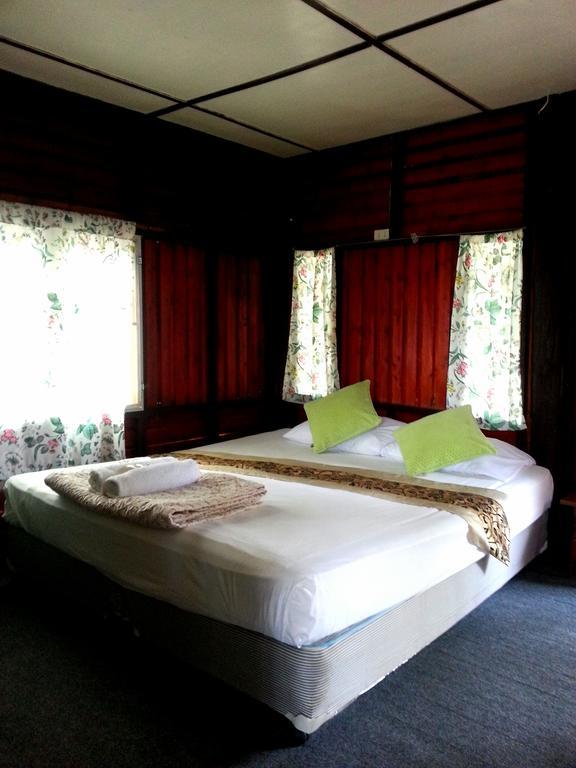 บ้านสนมณีโฮมสเตย์ Bansonmanee Holiday park Khanom