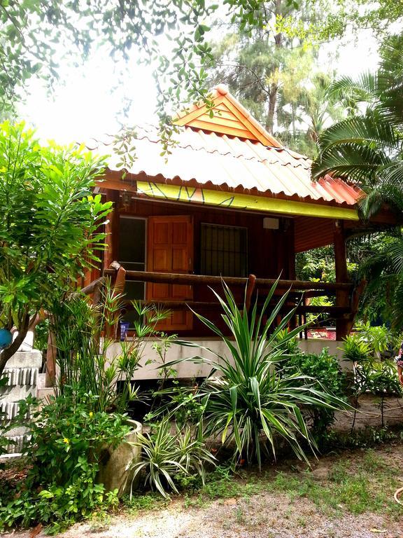 บ้านสนมณีโฮมสเตย์ Bansonmanee Khanom