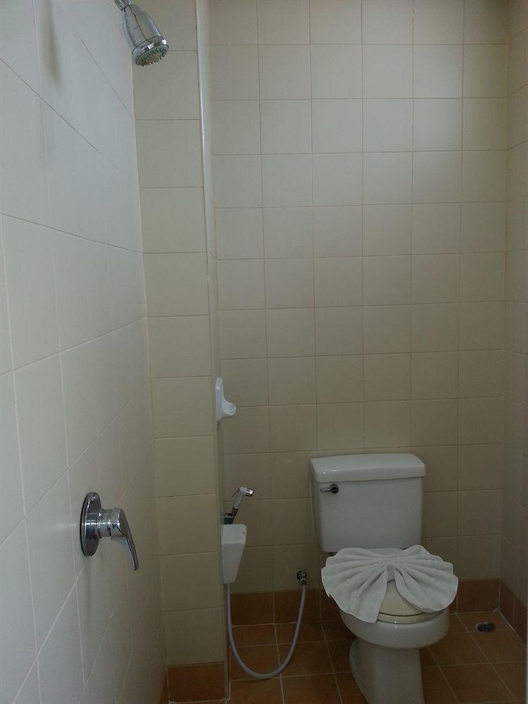 Oyo 739 Presley Phuket Hotel Patong