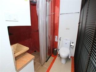 Hotel Oyo 115 Rich Boutique