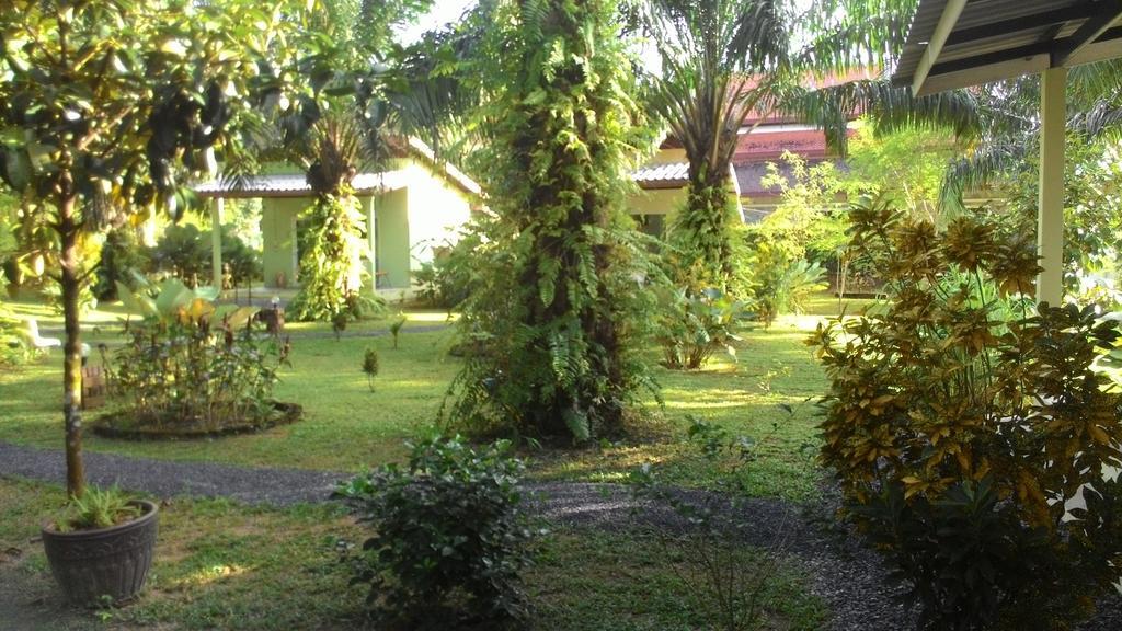 Aathid Garden Khao Lak